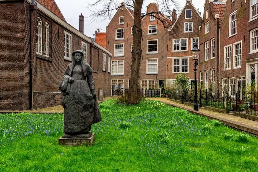 The True Story of Anne Frank's Diary Private Guided Tour - Walking through Amsterdam’s former Jewish Quarter