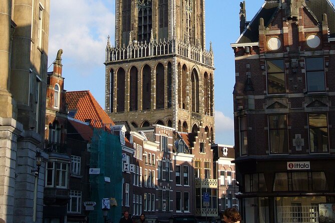 Uniquely Utrecht: An Audio Tour of its Charming City Centre - Following the medieval line of Oude Gracht