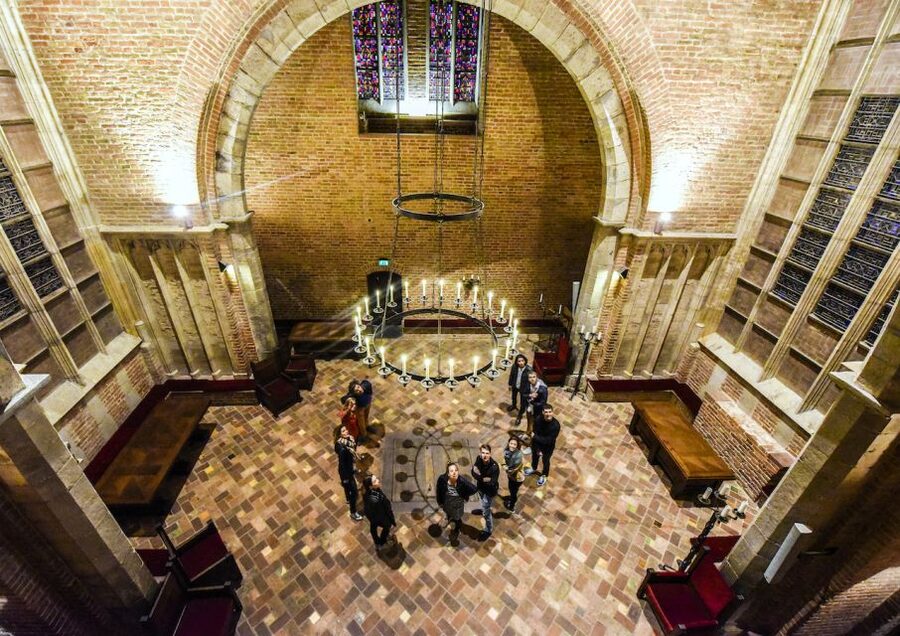 Utrecht: Dom Tower Entry Ticket and Guided Tour - How the tour handles different languages