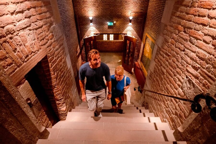 Utrecht: Domplein Highlights Tour - Dom Church and the meaning of Domplein