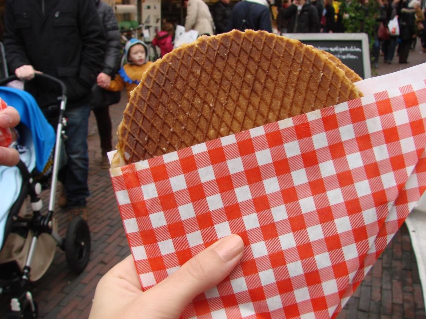 Utrecht - Food Tour: Try out 6 dutch bites - A Dutch food tour built around small bites