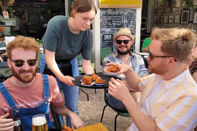 Utrecht: Food Tour with many stops at vegan restaurants! - Life’s a Peach and the first taste