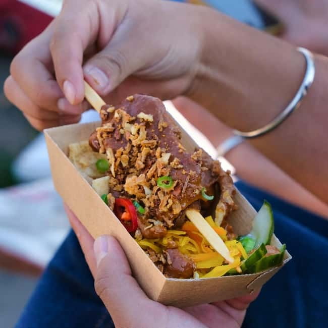 Utrecht: Vegan Food Bike Tour - 6 Tastings (excl. bike) - Veg Nation closes the loop