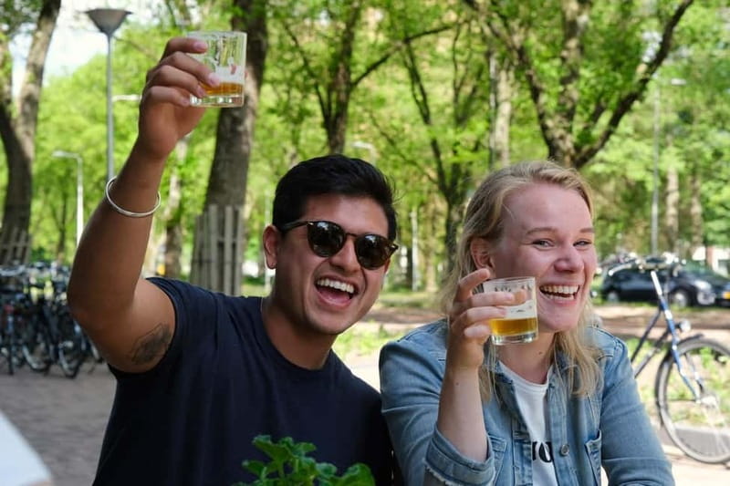 Utrecht: Vegan Food Bike Tour - 6 Tastings (excl. bike) - Starting at Laag Catharijne Rental & Repair