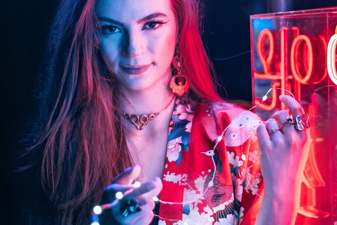 Vacation Night Photoshoot & Tour in Amsterdam - Walking the Red Light District after dark