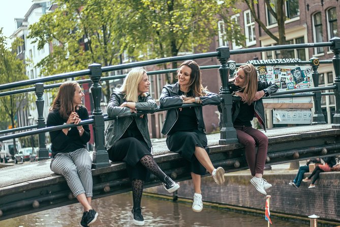 Vacation Photoshoot & Tour in Amsterdam - Who should book this Amsterdam photoshoot