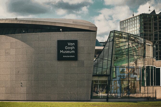 Van Gogh Museum Guided Tour •10 people• Face to Face with Vincent - What the guide adds to the museum