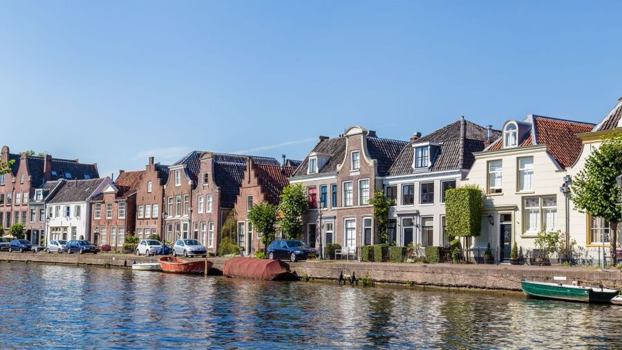 Vecht River: Private Tour sightseeing Cruise with diner - Key points to know before booking