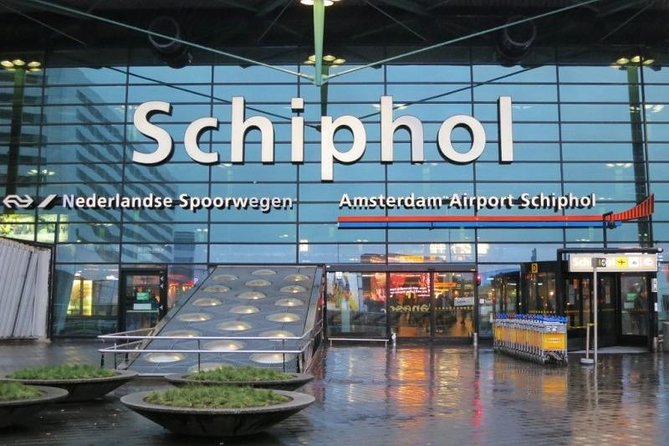 VIP Amsterdam Airport Departure Transfer - A calm final ride from Amsterdam to Schiphol