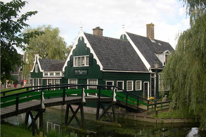 Visit Amsterdam Countryside with windmills by bike - What the price includes, and what it does not