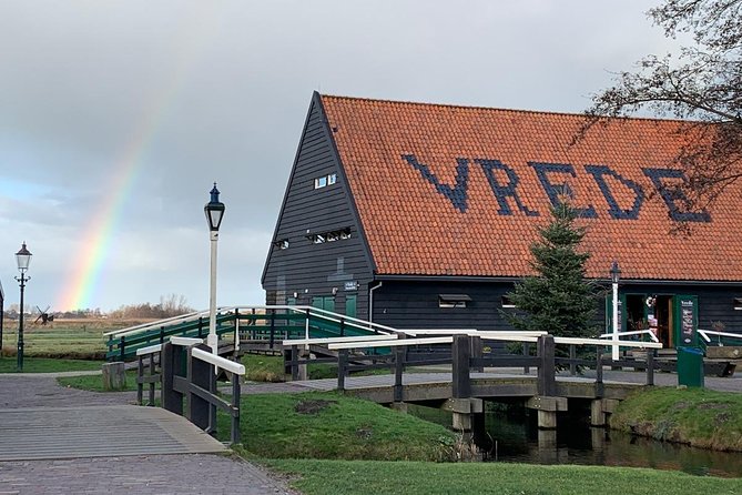 Visit Amsterdam Countryside with windmills by bike - Who will enjoy this route most