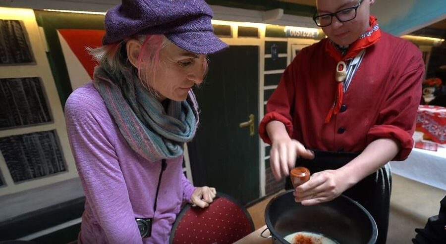 Volendam: 2.5-Hour Cheesemaking Workshop & Clog Making Tour - Is the $145 price good value?