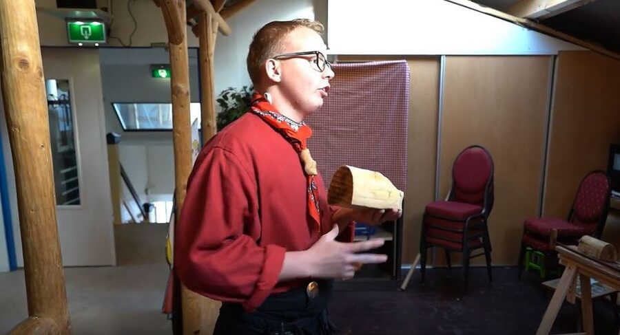 Volendam: 2-Hour Clogmaking Workshop and Cheese Tour - Should You Book the Simonehoeve Workshop?