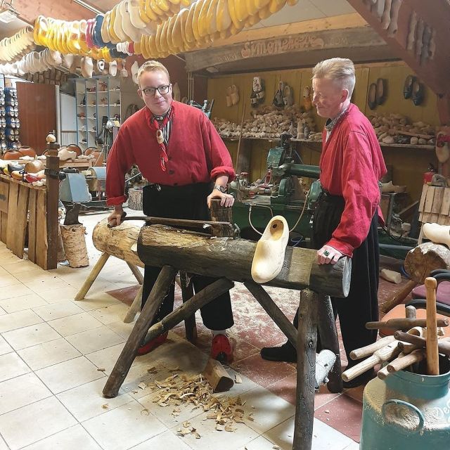 Volendam: 2-Hour Clogmaking Workshop and Cheese Tour - Tips for Making the Visit Better