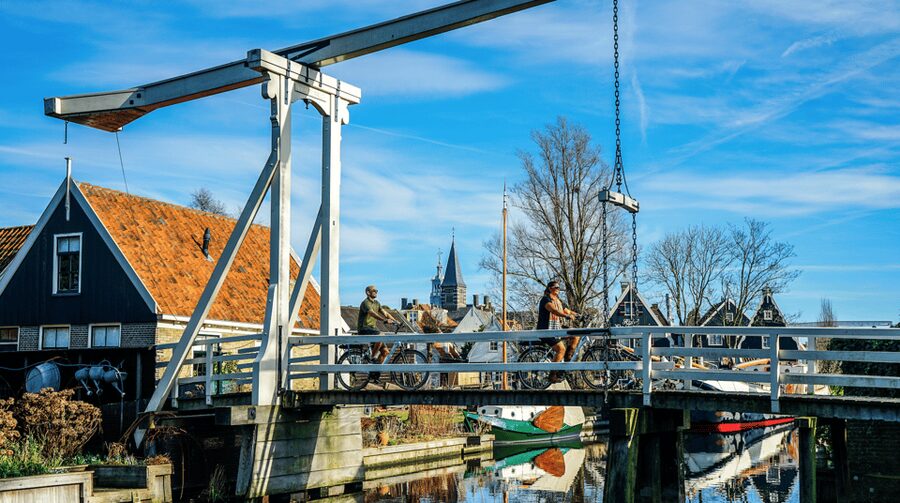Volendam: E-Bike Rental including Highlights-Routes - Key points at a glance