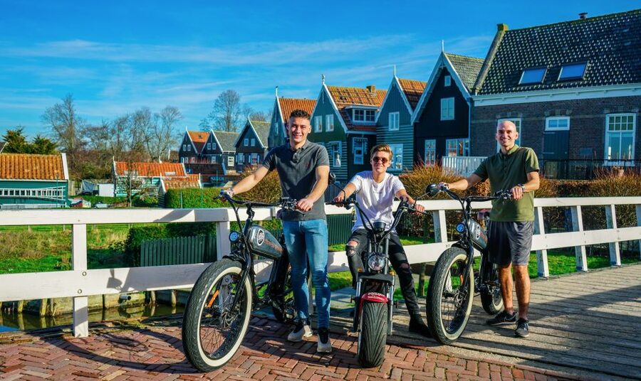 Volendam: E-Fatbike Rental - Edam, a calm first village from Volendam