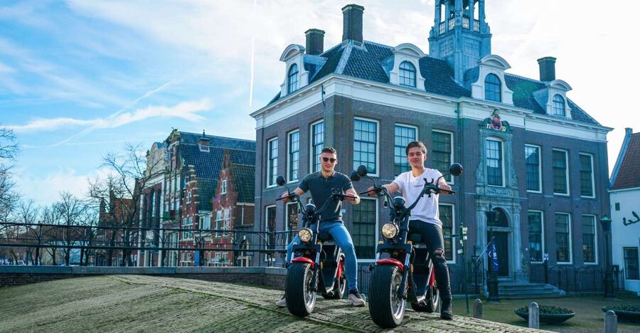 Volendam: E-Scooter Rental - How the three-hour and full-day options compare