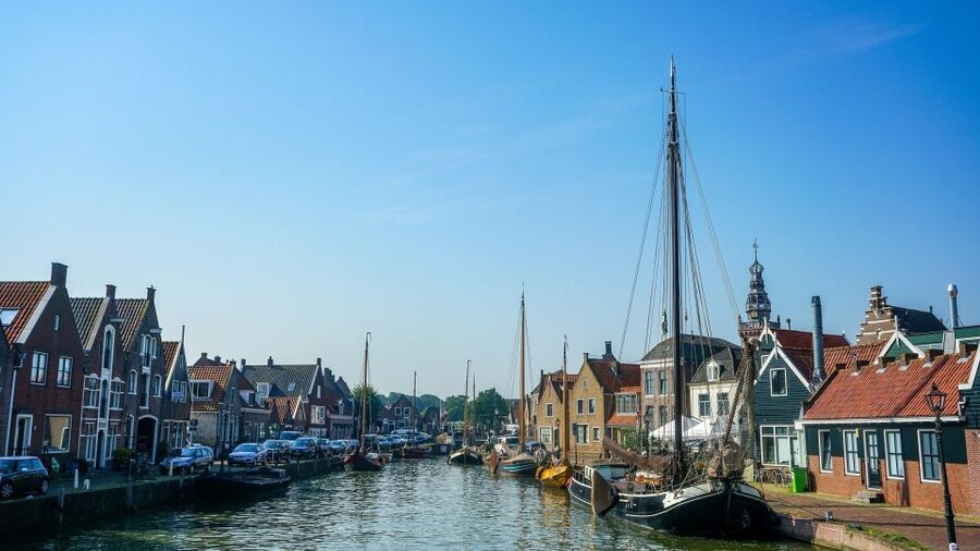 Volendam: E-Scooter Rental - Who should choose this ride