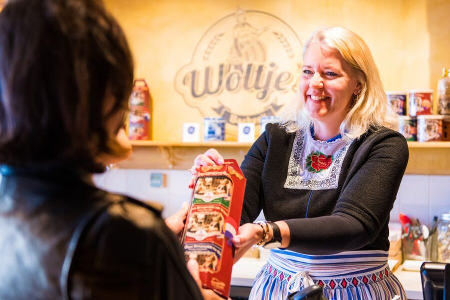 Volendam: Stroopwafel Experience with Tasting - What the tasting adds to the visit