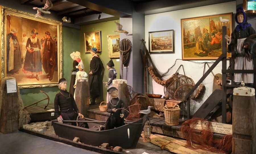 Volendam: Volendams Museum Entry Ticket - The cigar-band room deserves your time
