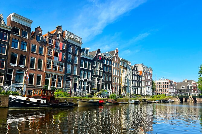 Walking Tour about Golden Age Architecture, private local guide - Huis Bartolotti and the Language of Wealth