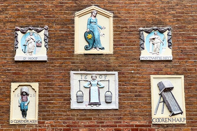 Walking Tour about Golden Age Architecture, private local guide - Jordaan and the Stories Hidden in Gevelstenen