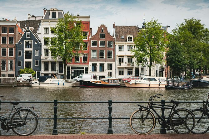 Winter Canal Cruise in Amsterdam - Who should book this Amsterdam experience?