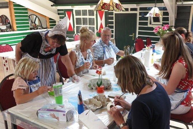 Wooden Shoes Painting Private Workshop in Simonehoeve - Key points at a glance