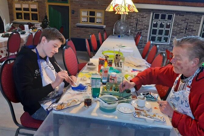 Wooden Shoes Painting Private Workshop in Simonehoeve - A two-hour visit with room for lunch