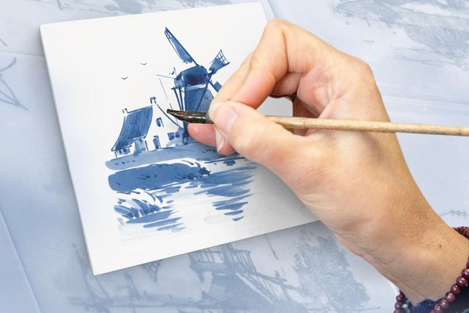 Workshop 'Paint your own Delft Blue Tile!' - Why painting a Delft blue tile works so well in Amsterdam