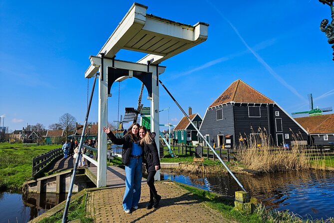 Zaanse Schans and Cheese Tasting Guided Tour from Amsterdam - Cheese making and tasting at Catharina Hoeve