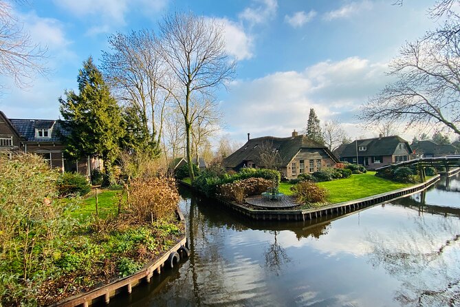 Zaanse Schans and Giethoorn Small-Group Tour with Hotel Pick-Up - Your free time in Giethoorn