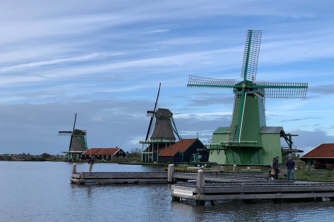 Zaanse Schans and Giethoorn Small-Group Tour with Hotel Pick-Up - Catharina Hoeve and the 26-flavor cheese tasting