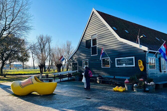Zaanse Schans and Giethoorn Unique Day Trip with Boat Cruise - Guides can shape the whole day