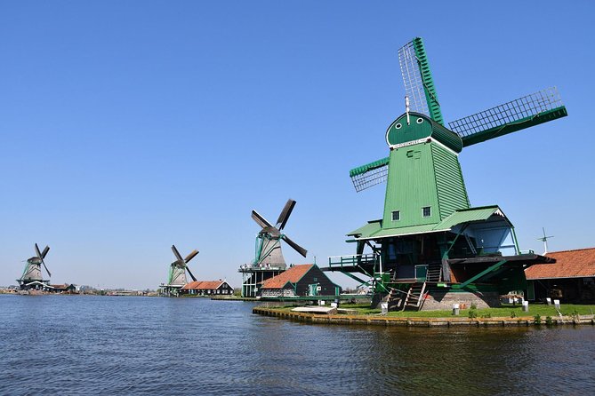 Zaanse Schans & Volendam Small-Group Tour with Hotel Pickup - The waffle museum and the missing time question