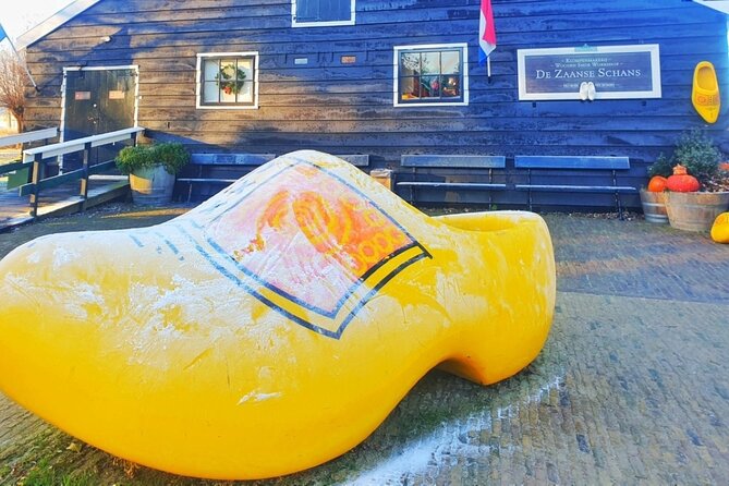 Zaanse Schans & Volendam Small-Group Tour with Hotel Pickup - Pickup, timing, and what to settle in advance