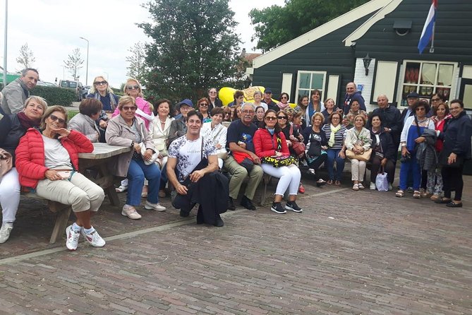 Zaanse Schans windmill tour with Italian guide - Cocoa, diamonds, and extra village stops
