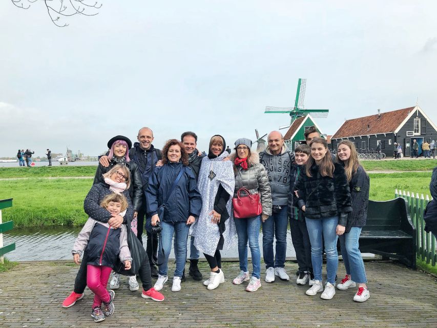 Zaanse Schans Windmills 4-Hour Tour in Italian - Tasting Dutch cheese at a local farm