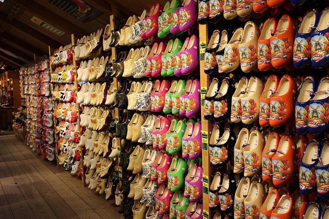 Zaanse Schans Windmills, cheese and clogs and Volendam tour from Amsterdam - Jacobs Hoeve cheese farm and the automatic milking robot