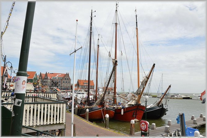 Zaanse Schans Windmills, cheese and clogs and Volendam tour from Amsterdam - Who should book this outing?