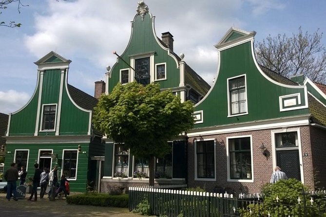 Zaanse Schans Windmills, Clogs and Dutch Cheese Small-Group Tour from Amsterdam - Catharina Hoeve Cheese Farm and the tasting table