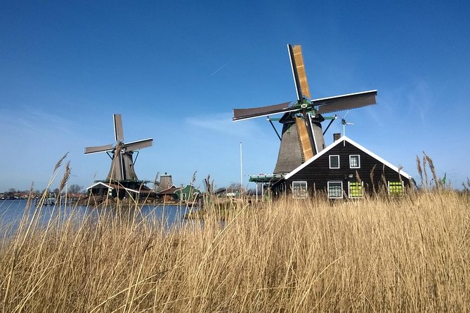 Zaanse Schans Windmills Private Tour from Amsterdam Airport - Walking through Zaanse Schans
